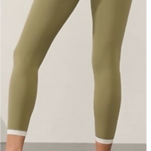 NWT! ATHLETA TRANSCEND TIPPED 7/8 TIGHTS / LEGGINGS - SIZE LARGE - Picture 2 of 3